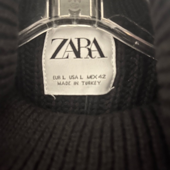 Zara Winter Turtleneck Sweater - Picture 5 of 5